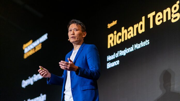 Binance CEO Richard Teng speaking on stage at Binance Blockchain Week 2023 in Istanbul